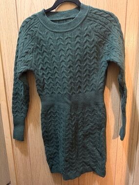 Women’s Cable Knit Sweater Dress - Green